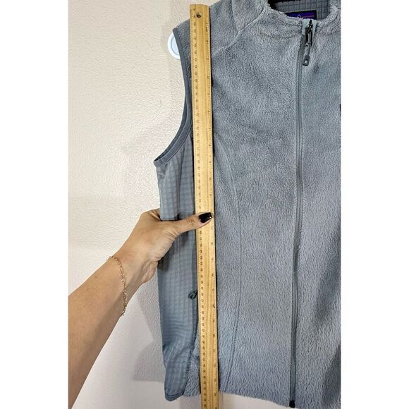 Patagonia Women's Light Gray High Collar Breathable R2 Vest Medium - Picture 7 of 10